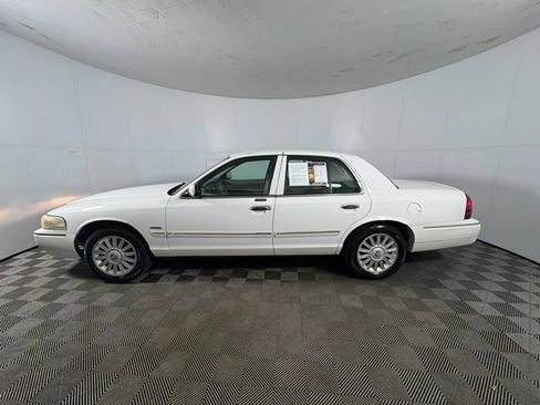 Used 2009 Mercury Grand Marquis LS RWD image 2