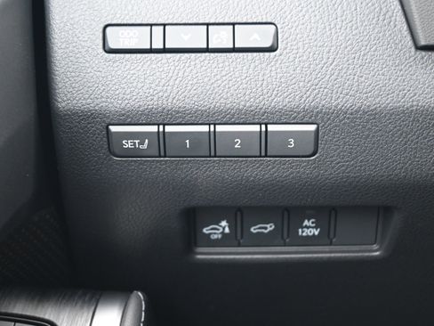 Used 2026 Lexus GX 550 w/ Accessory Package (2T) AWD/4WD image 28