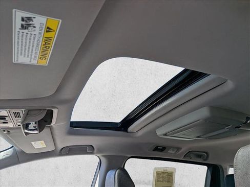 Used 2019 Honda Odyssey Elite image 17