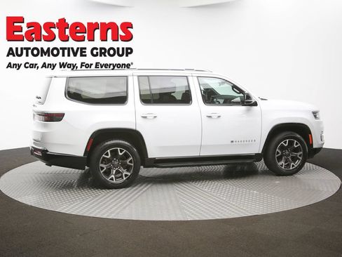 Used 2023 Jeep Wagoneer Series III w/ Preferred Equipment Group RWD image 41