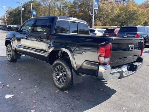 Used 2022 Toyota Tacoma SR5 w/ SR5 Appearance Package (SM) image 4
