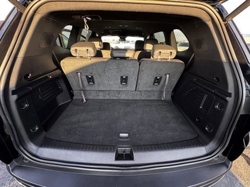 Used 2025 Buick Enclave Preferred image 9