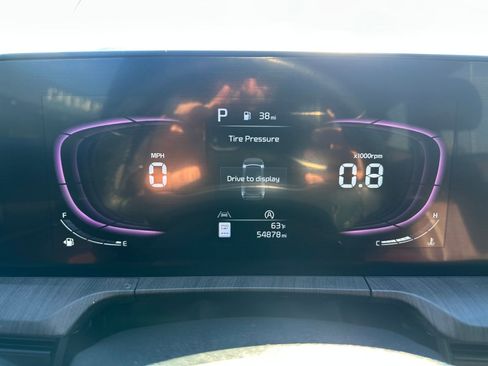 Used 2023 Kia Telluride EX w/ EX Captain's Chair Package image 15