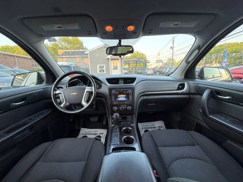 Used 2015 Chevrolet Traverse LT FWD image 24