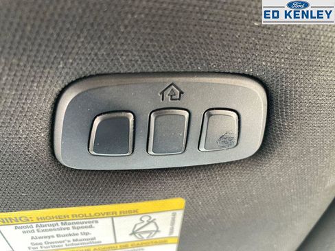 Used 2022 Ford F350 Lariat w/ Tremor Off-Road Package image 19