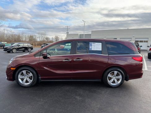 Used 2018 Honda Odyssey EX image 3