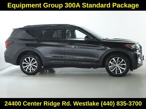 Used 2025 Ford Explorer ST-Line AWD/4WD image 11