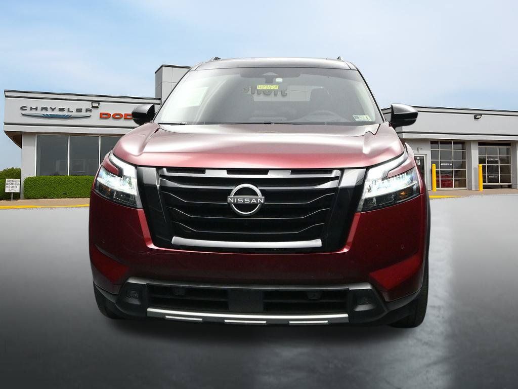 Used 2024 Nissan Pathfinder Platinum AWD/4WD image 8