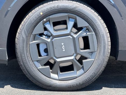 New 2026 Kia Carnival EX FWD image 27