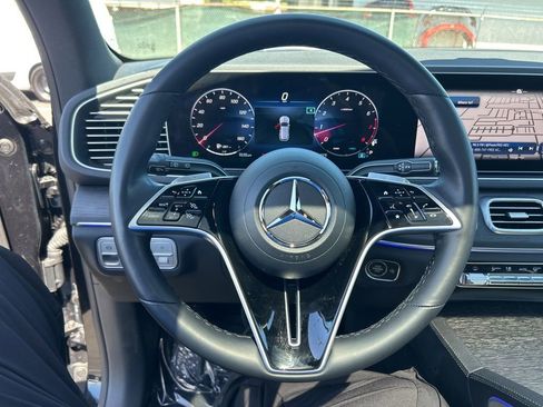 Used 2025 Mercedes-Benz GLE 350 4MATIC image 16