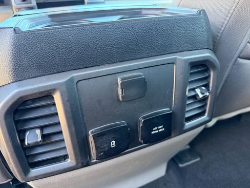 Used 2020 Ford F150 XLT w/ Equipment Group 302A Luxury AWD/4WD image 9