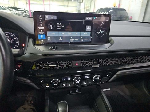 Used 2023 Honda Accord EX-L image 8