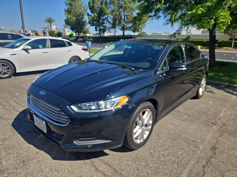 Used 2014 Ford Fusion SE FWD image 1