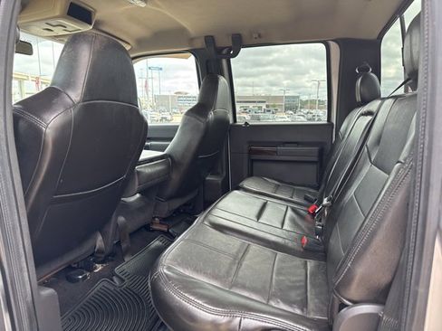 Used 2010 Ford F350 Lariat image 6