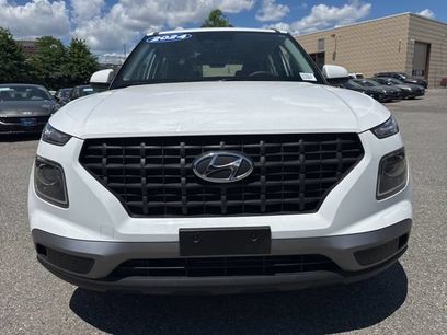 Used 2024 Hyundai Venue SE