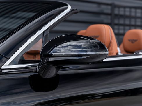 Used 2022 Bentley Continental GT image 14