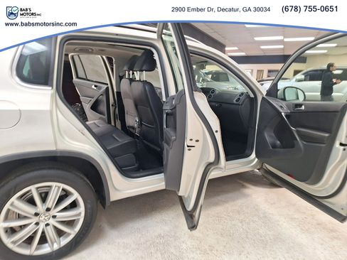 Used 2012 Volkswagen Tiguan S image 5