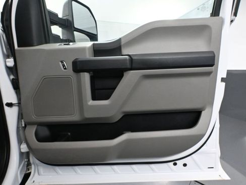 Used 2021 Ford F250 XL w/ Power Equipment Group AWD/4WD image 43