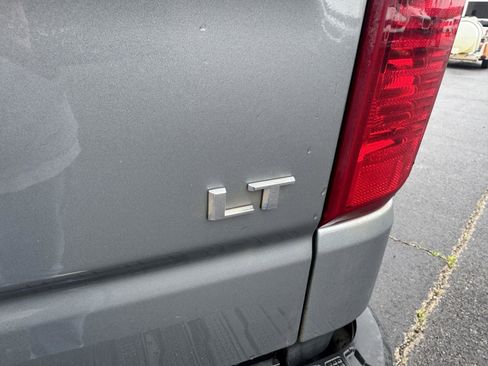 Used 2025 Chevrolet Silverado 1500 LT RWD image 39
