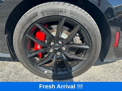 Used 2025 Ford Mustang GT Premium RWD image 17