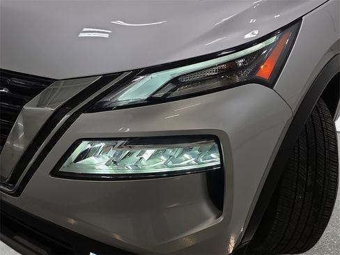 Used 2021 Nissan Rogue SL image 30