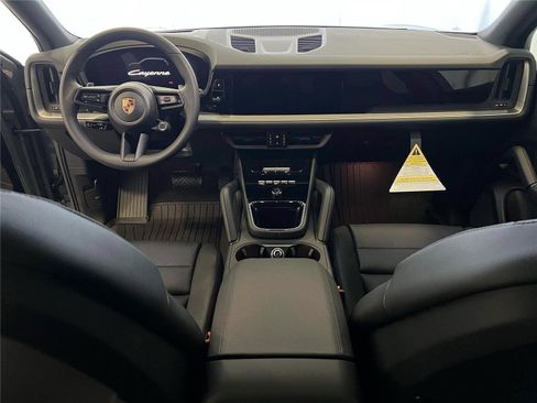 New 2026 Porsche Cayenne image 17