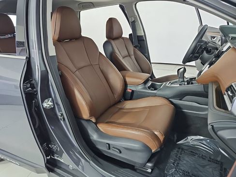 Certified 2025 Subaru Outback Touring XT AWD/4WD image 19