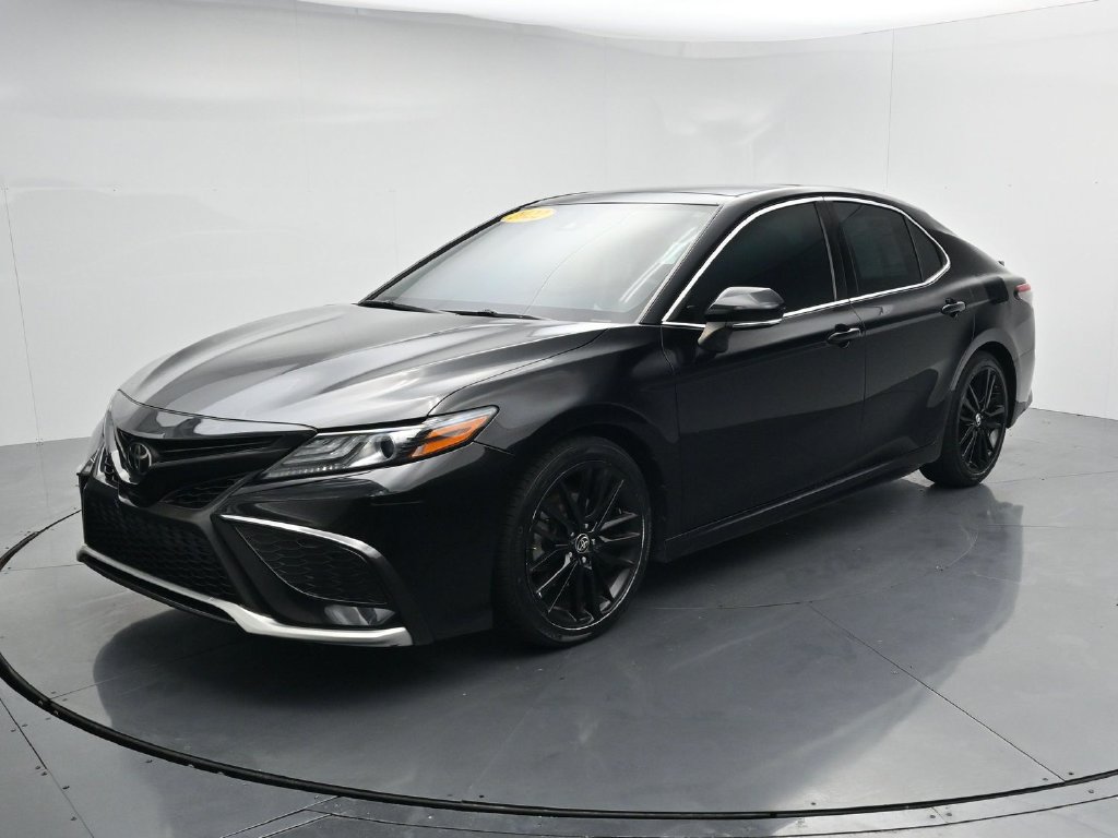 Used 2022 Toyota Camry XSE w/ Cold Weather Package AWD/4WD image 4