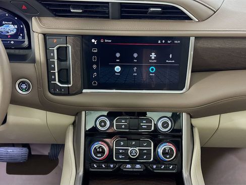 Used 2023 GMC Yukon XL Denali w/ Denali Reserve Package image 40