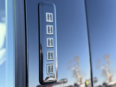 Used 2023 Ford F150 Raptor w/ Raptor Carbon Fiber Package image 10