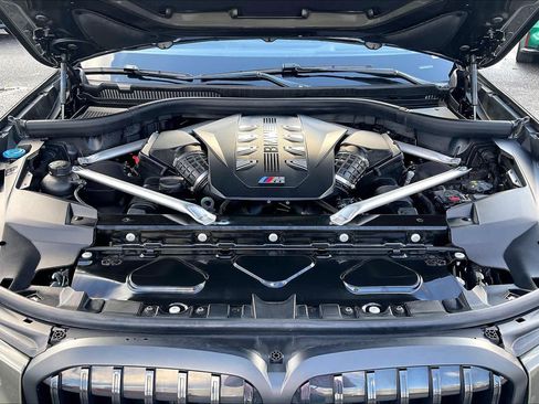 Used 2025 BMW X7 M60i image 34