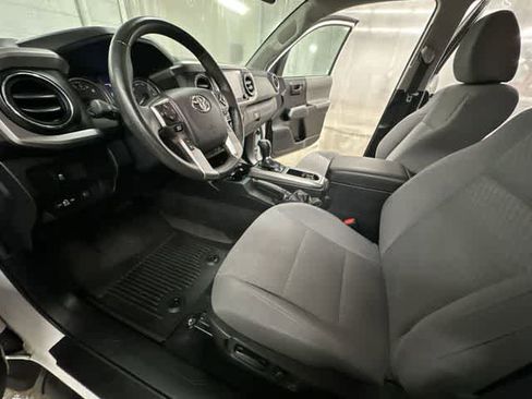 Used 2022 Toyota Tacoma SR5 image 13