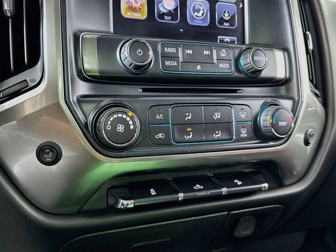 Used 2018 Chevrolet Silverado 1500 LT w/ LT Convenience Package AWD/4WD image 26