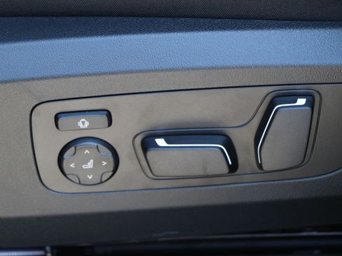 Used 2025 BMW X3 xDrive30i w/ Premium Package image 28