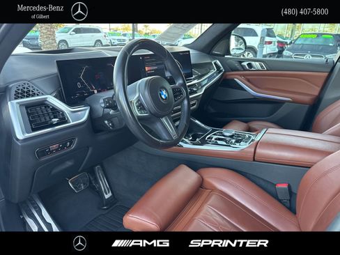 Used 2023 BMW X7 xDrive40i w/ M Sport Package image 11