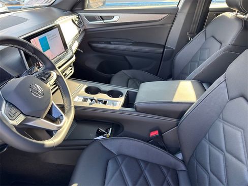 New 2026 Volkswagen Atlas Cross Sport SE image 12
