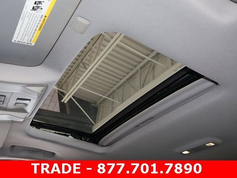 Used 2016 Cadillac Escalade Luxury image 28