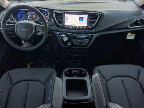 New 2026 Chrysler Pacifica Select w/ S Appearance Package FWD image 18
