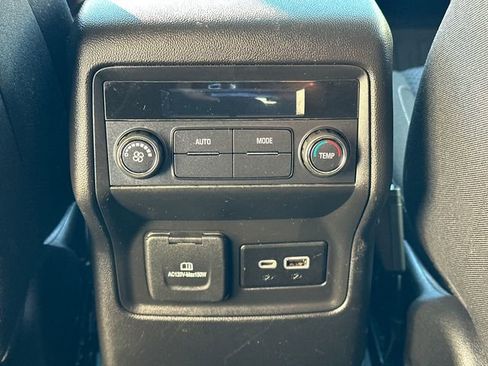 Used 2023 GMC Acadia SLE w/ Driver Convenience Package image 21