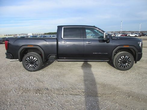 New 2026 GMC Sierra 2500 Denali Ultimate image 3