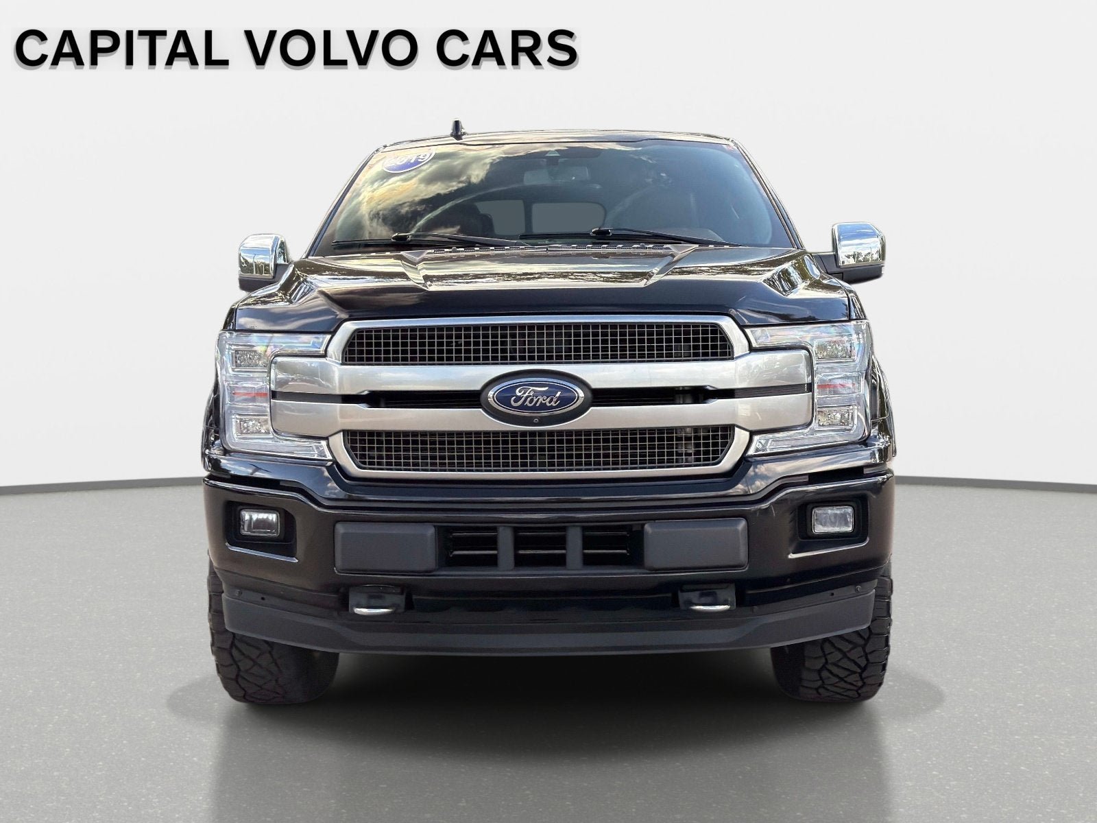 Used 2019 Ford F150 Platinum w/ Equipment Group 701A Luxury AWD/4WD image 2