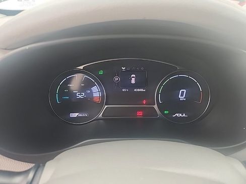 Certified 2017 Kia Soul EV + w/ Sun & Fun Package FWD image 19