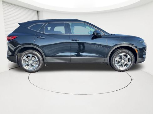 New 2025 Chevrolet Blazer LT w/ Convenience Package image 10
