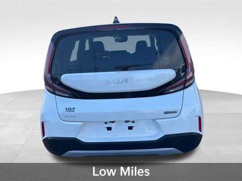 Used 2023 Kia Soul EX FWD image 6