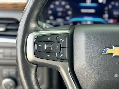 Used 2022 Chevrolet Suburban Premier AWD/4WD image 31