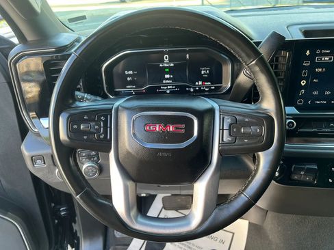 Used 2025 GMC Sierra 1500 SLT image 14