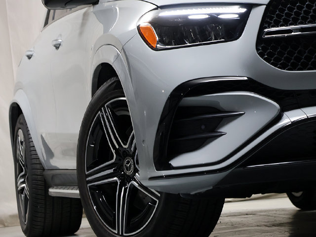 Certified 2026 Mercedes-Benz GLE 450 4MATIC image 4