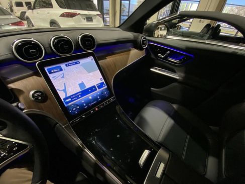 Certified 2025 Mercedes-Benz GLC 300 GLC 300 image 8