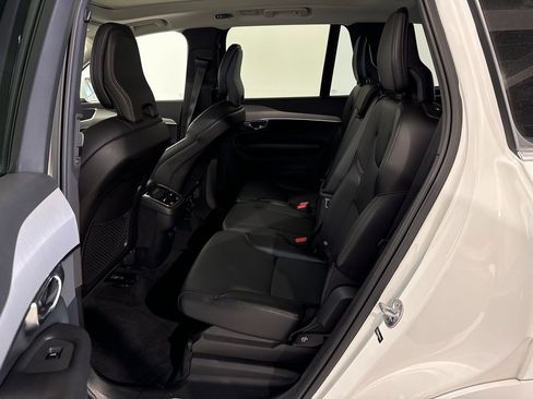 Used 2022 Volvo XC90 T5 Momentum image 20