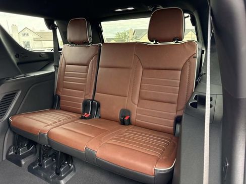 Used 2023 GMC Yukon Denali Ultimate AWD/4WD image 14